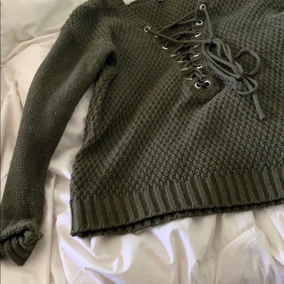 Sweater - Picture 4 of 4